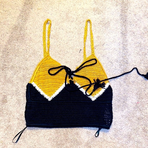 Forever 21 Tops - Crochet Cropped Top NWOT